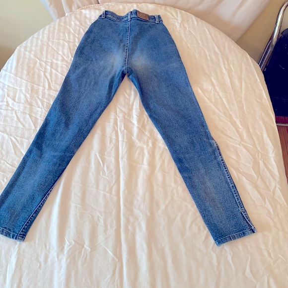 Vintage 1986 high waist, peg leg Lee jeans. Size 3, but fit like a 00 - Picture 3 of 8